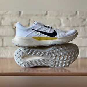 Nike Juniper Trail 2 Running Men 7.5 Women 9 White Sulfur Khaki Black DM0822-101